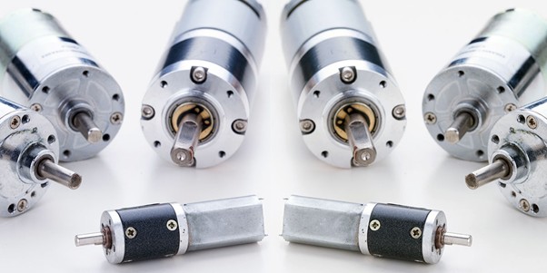 Kenalan dengan Komponen Robot: Sensor, Motor, dan Otak Robot